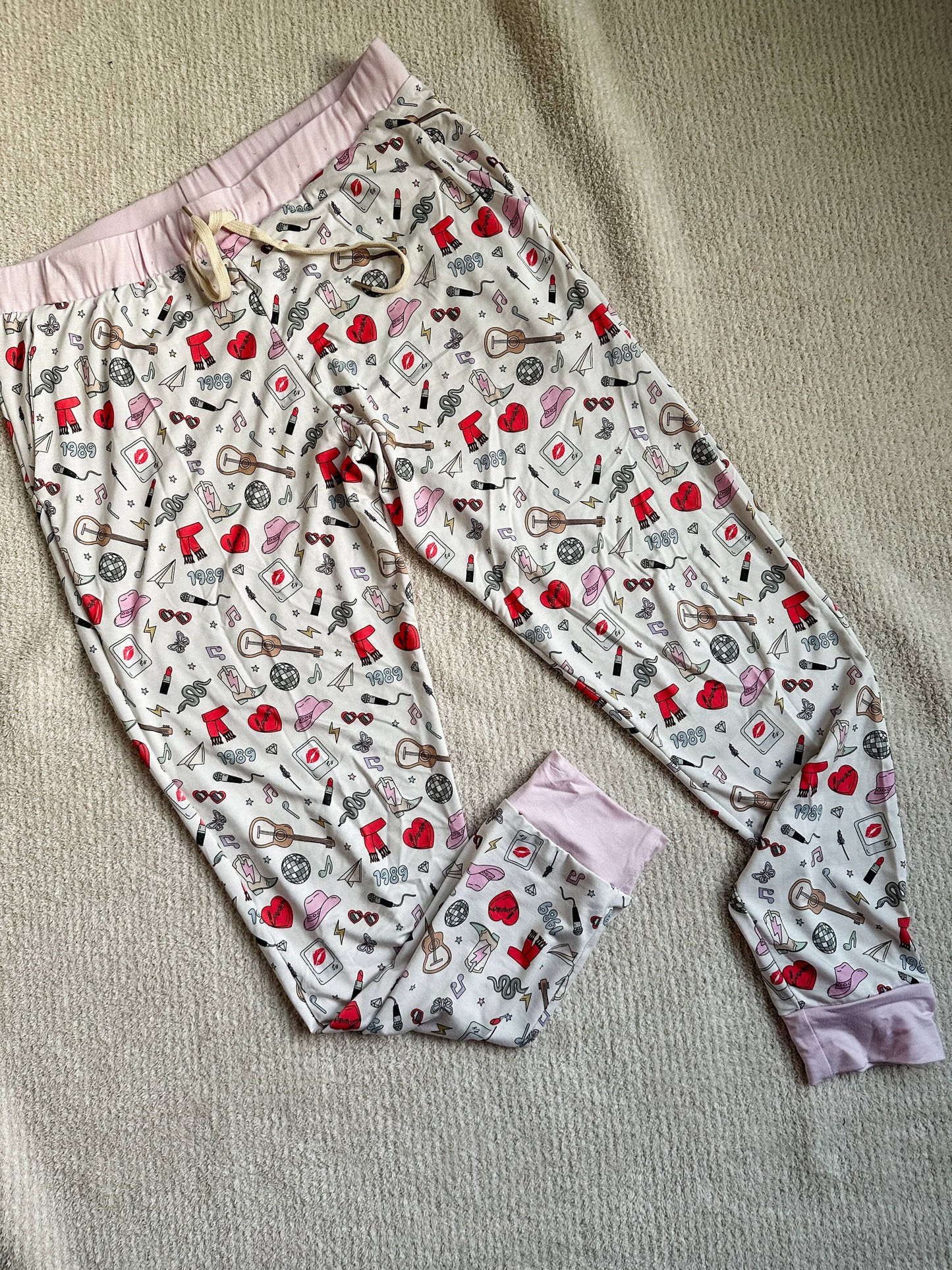 Taylor Swift Inspired Bamboo Pajamas - Adult Joggers: M
